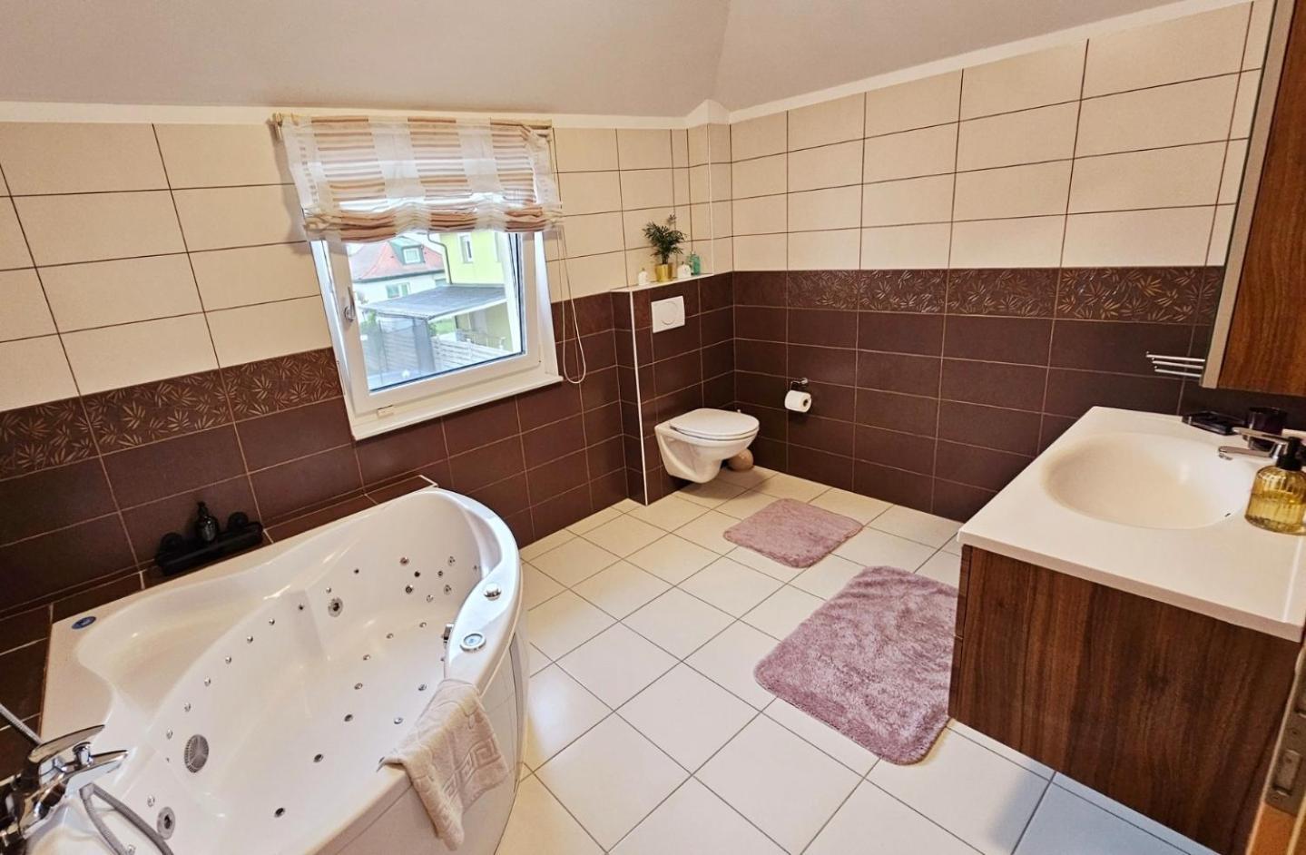 With Pool - Big Garden - Barbecue - Free Parking * Viena