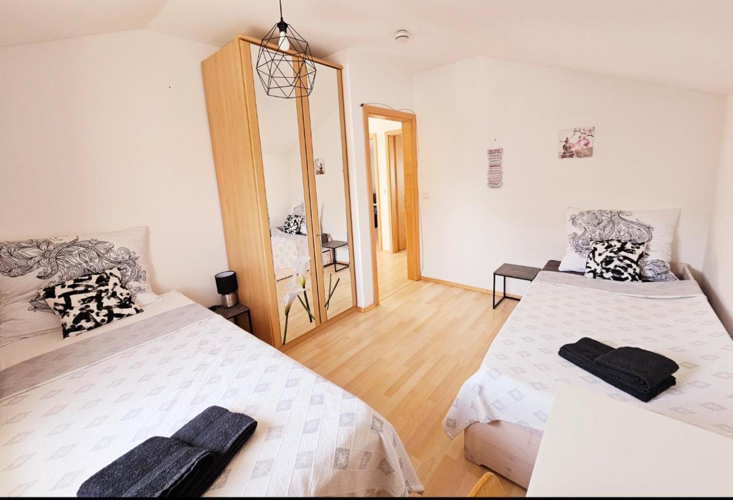 With Pool - Big Garden - Barbecue - Free Parking Villa